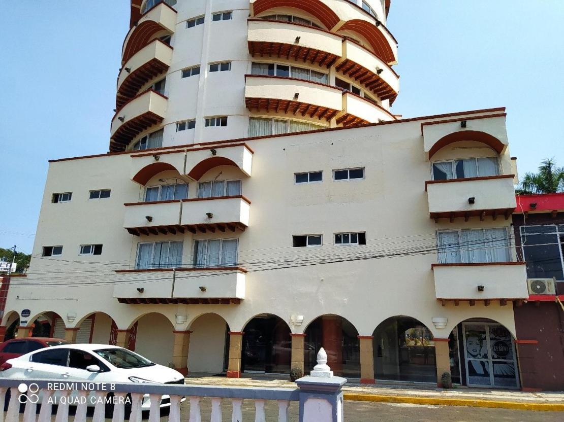 Gran Santiago Plaza Hotel Santiago Tuxtla Exterior photo